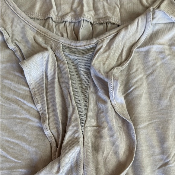 Express Gray Sleeveless Tank Top - Picture 3 of 3